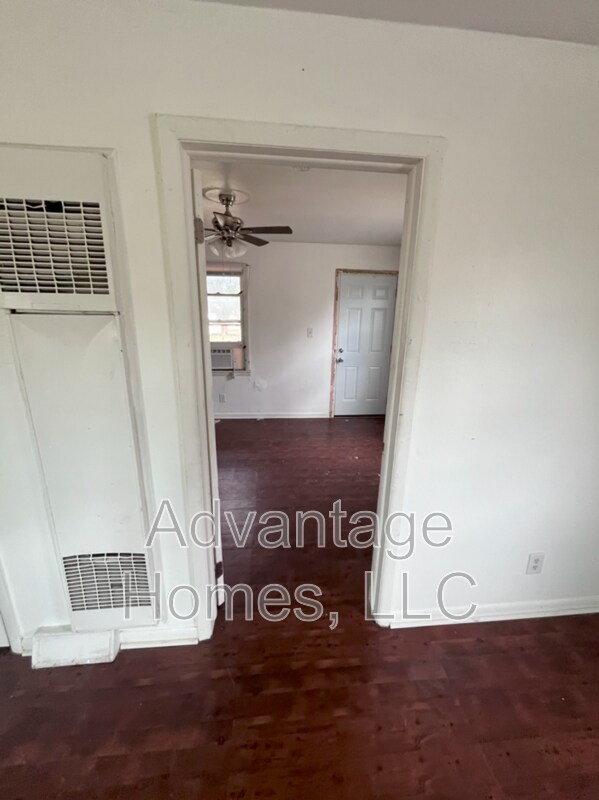 Building Photo - 1007 N Scott Ave