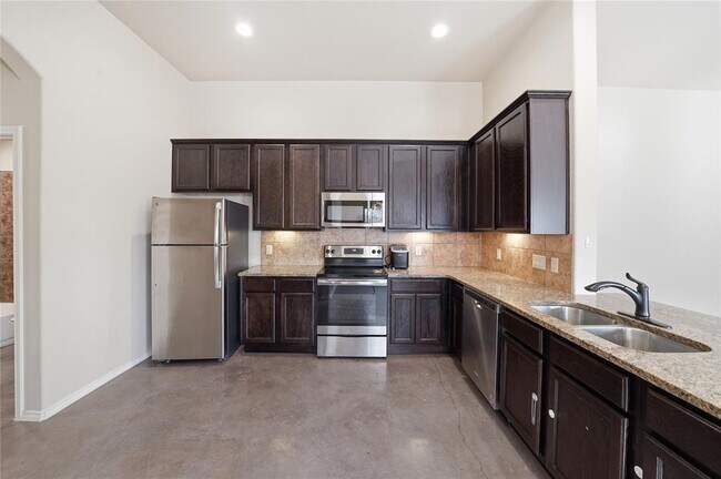 Building Photo - 533 Jack Rabbit Ln