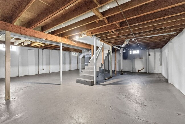 Building Photo - 1811 Stetson Rd