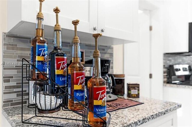 Building Photo - 1075 NE 12th Ave