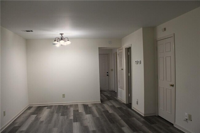 Building Photo - 1235 Sweet Pine Dr