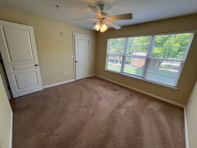 Building Photo - 14-1423 Jameson