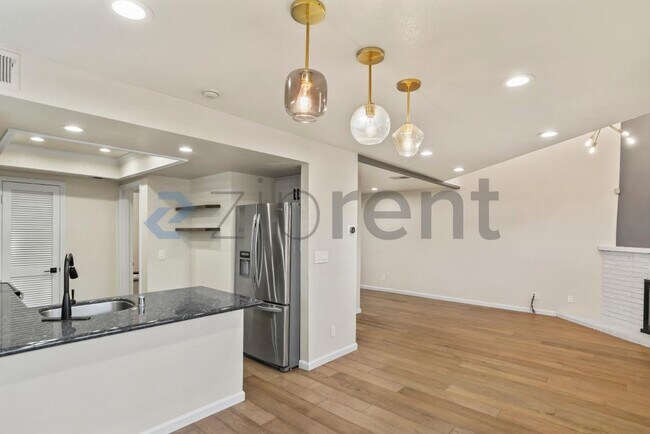 Building Photo - 5307 Port Sailwood Dr