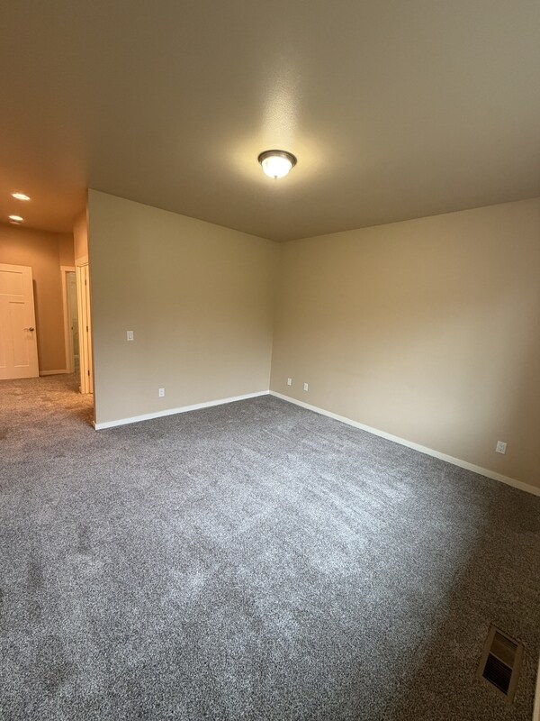 Building Photo - 1546 Bryce Park Loop