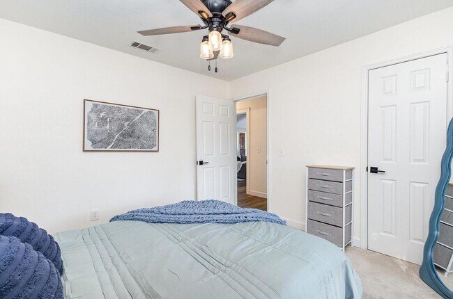 Building Photo - 803 Rush Creek Dr