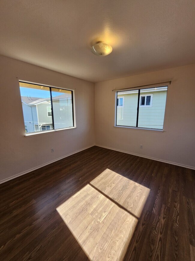 Building Photo - Bright Two-Story 3BR Home Near the Beach with Private Yard