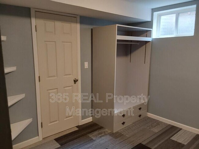 Building Photo - 2201 12th St