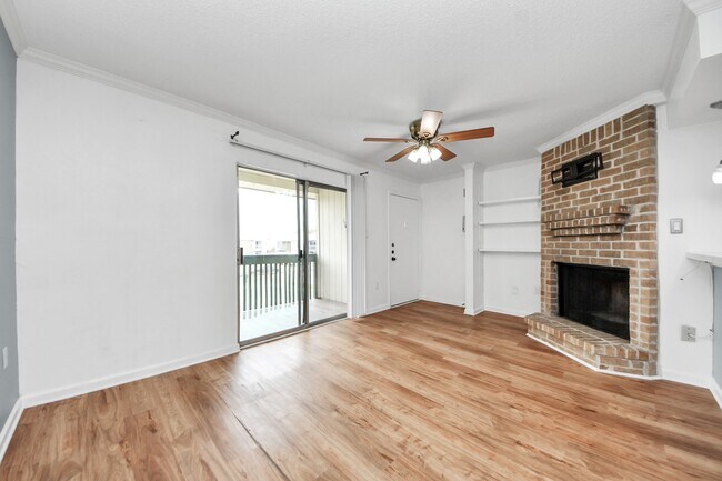 Building Photo - 250 El Dorado Blvd