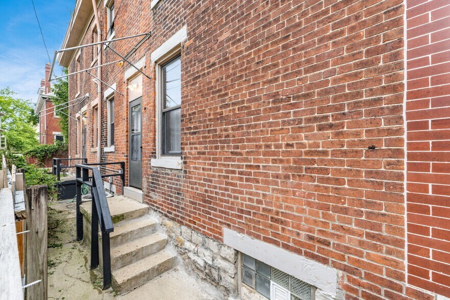 Building Photo - 277 S Champion Ave