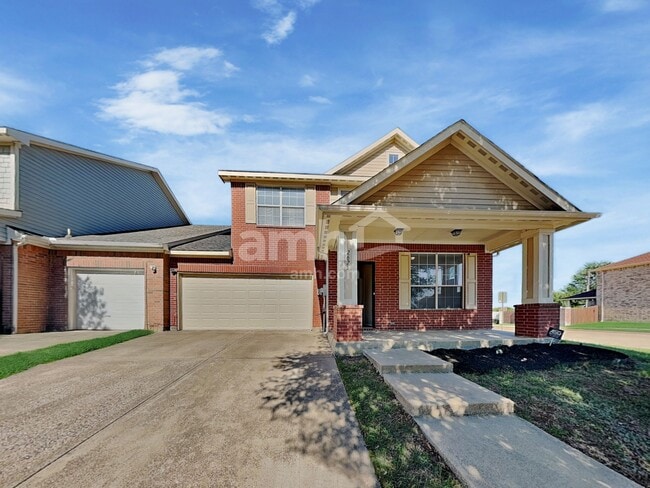 Building Photo - 2623 Basswood Dr
