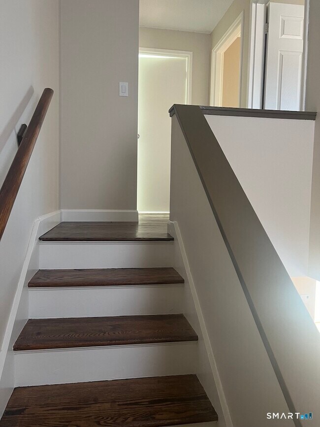 Building Photo - 275 Pierremount Ave