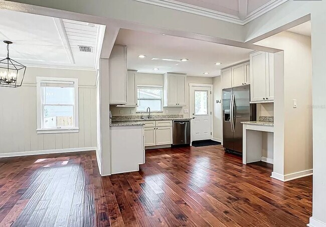 Building Photo - 3109 Johns Pky