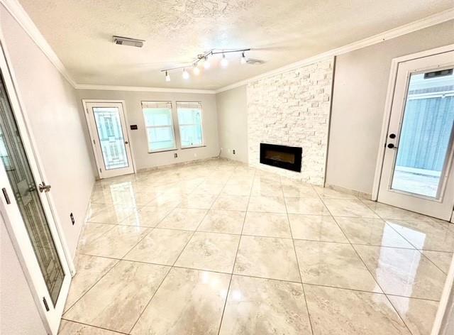 Building Photo - 16918 Blend Stone