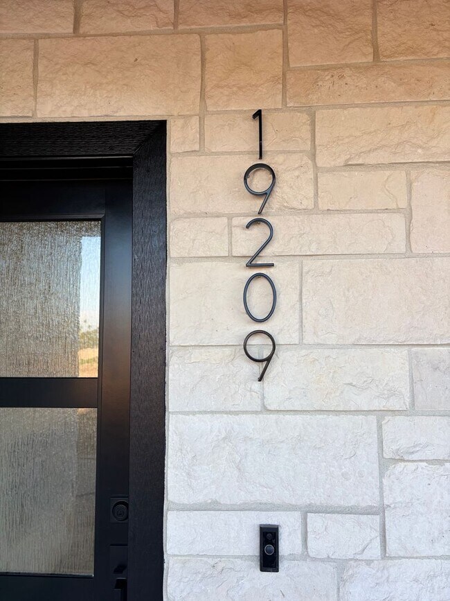 Building Photo - NEW Queen Creek Home