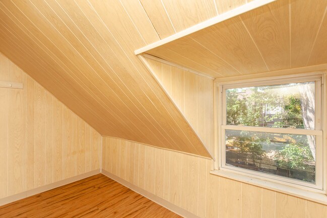 Building Photo - 2919 N Seeley Ave