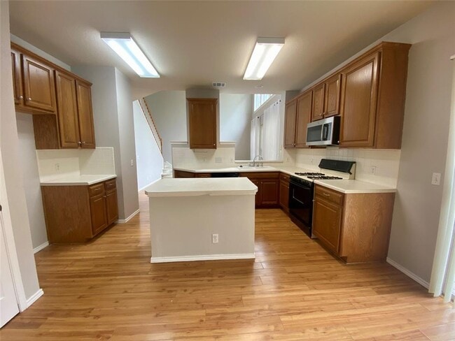 Building Photo - 6832 Auckland Dr