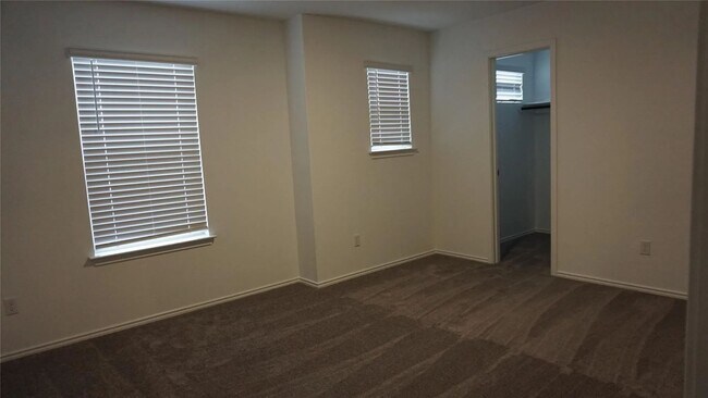 Building Photo - 313 Redonda Dr