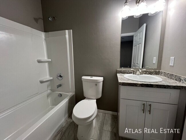 Building Photo - 43 W Lester St