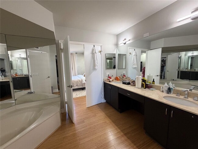 Building Photo - 19101 NE 36th Pl