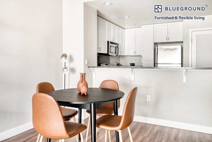 Building Photo - 550 Moreland Way