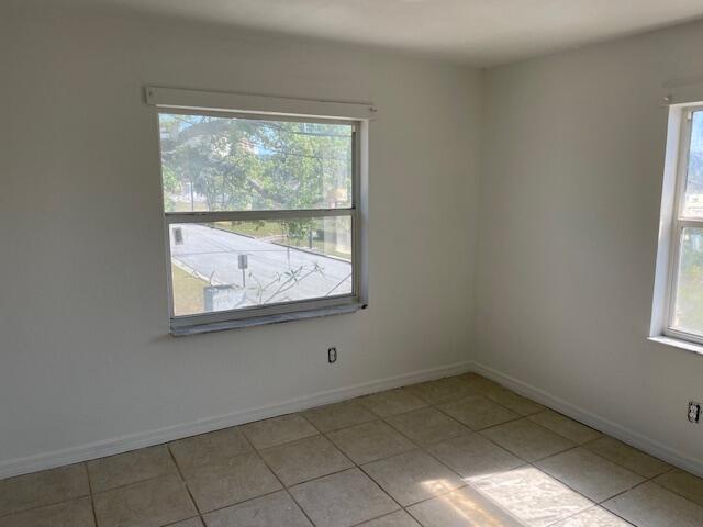 Building Photo - 2322 Stone St