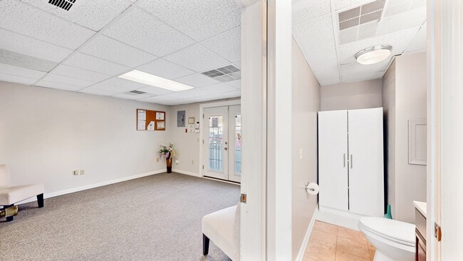 Building Photo - 383 W North St