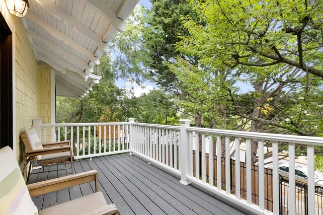 Building Photo - 6bd/3.25ba Seattle House