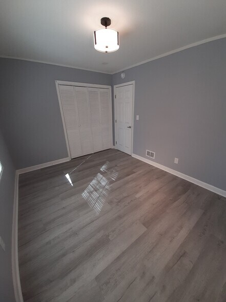 Bedroom - 36 Moonglo Cir