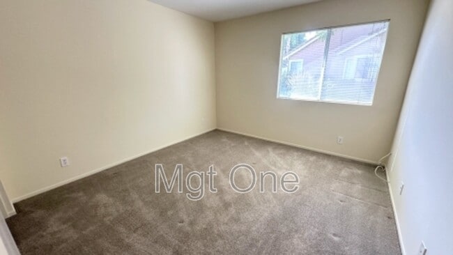 Building Photo - 1515 Elegante Ct