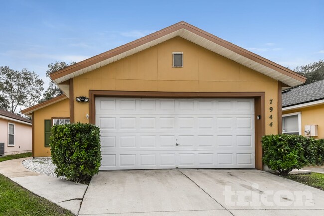 Building Photo - 7944 Cherry Blossom Dr S