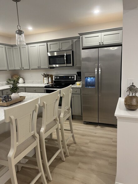 Kitchen - 49 Smith St