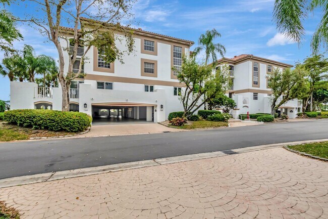 Building Photo - 7369 Orangewood Ln