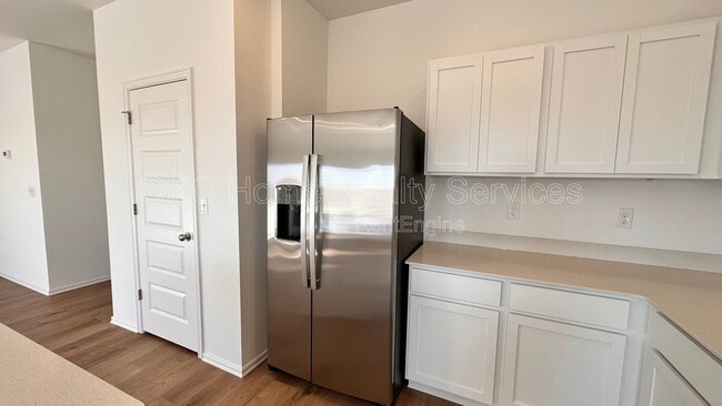 Building Photo - 16201 Harvester