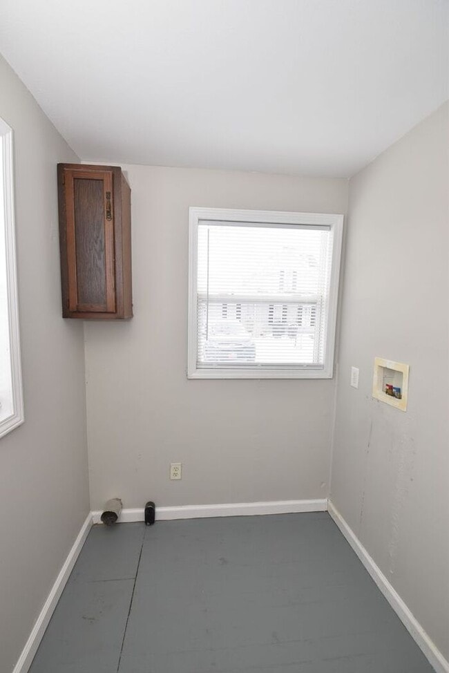 Building Photo - River Park Charming 3 bedroom Single Family Home