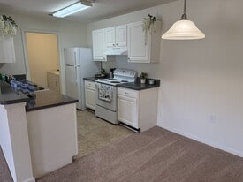 Building Photo - Summerland Heights Apartments