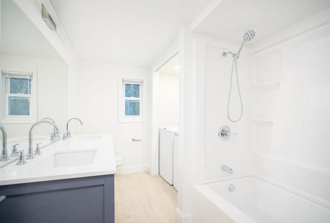 Building Photo - 2403 Westfield St