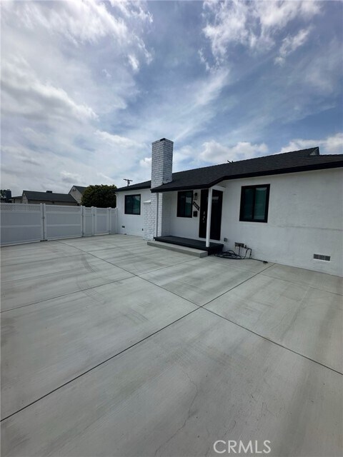 Building Photo - 8253 Morse Ave