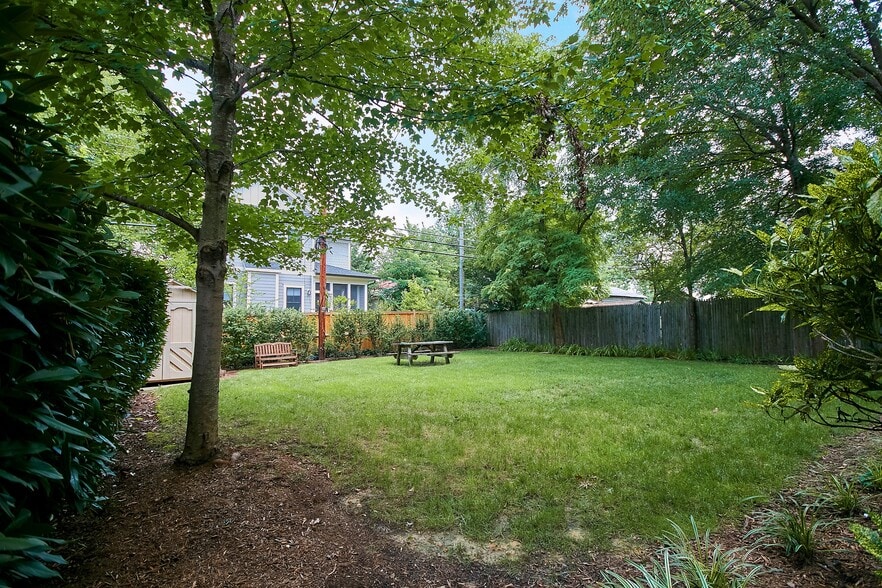 Big nice flat lot for hanging out! - 805 23rd St S