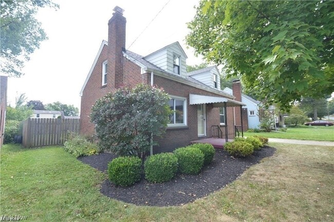 Building Photo - 2339 Renwick Dr