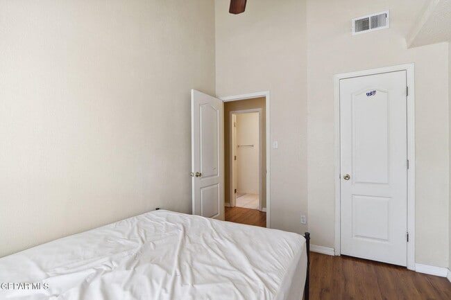 Building Photo - 3286 Sal Berroteran Dr