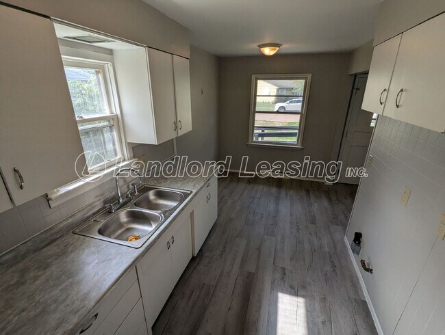 Building Photo - Charming Updated Ranch with Fenced Yard in...