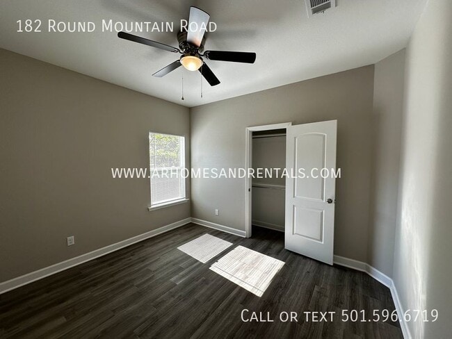 Building Photo - 182 Round Mountain Rd
