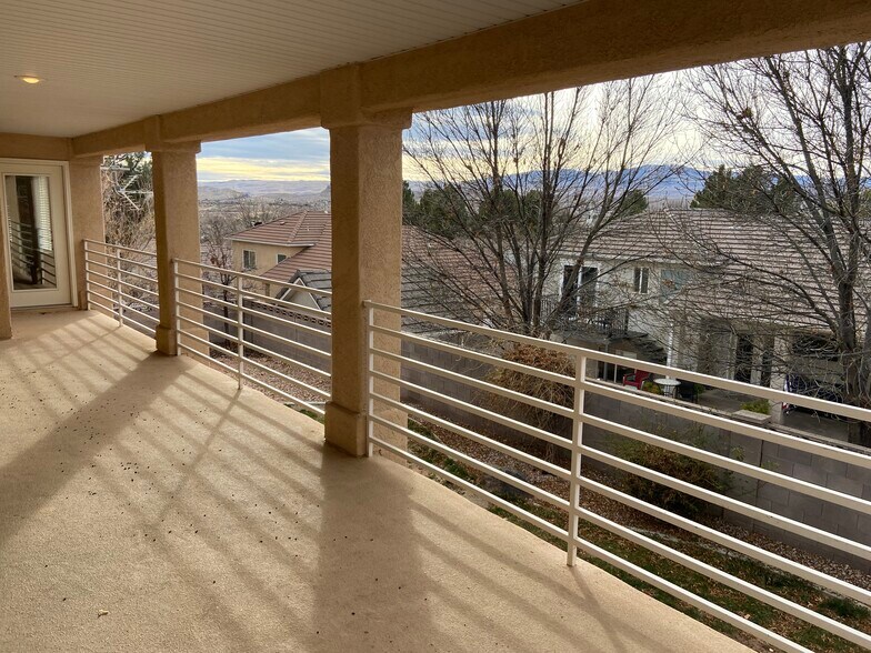 Building Photo - 163 N Stone Mountain Dr