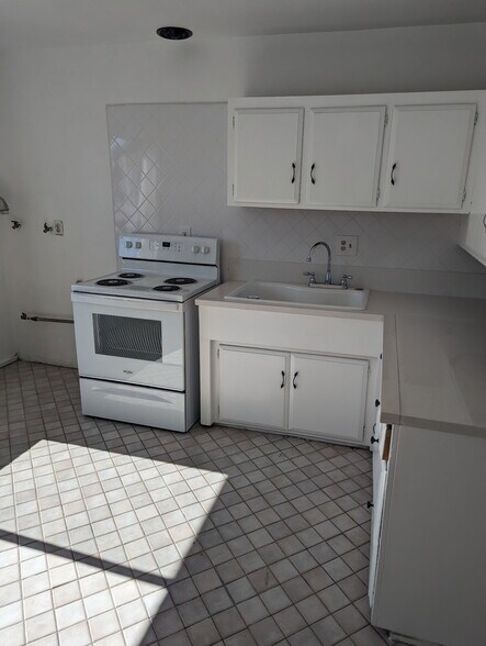 Building Photo - 7117 Eastondale Ave
