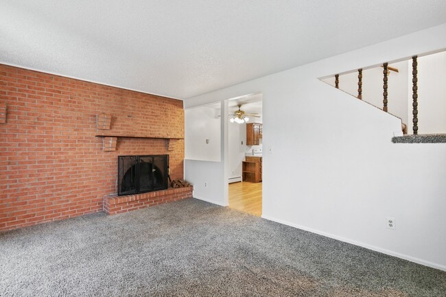 Building Photo - 1145 Willow Bend Cir