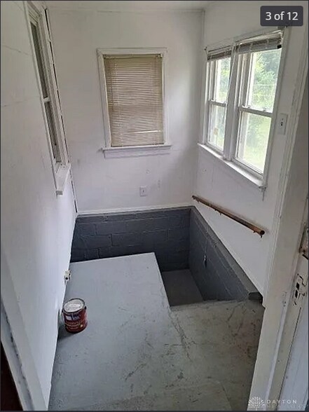 Building Photo - 524 Crestmore Ave