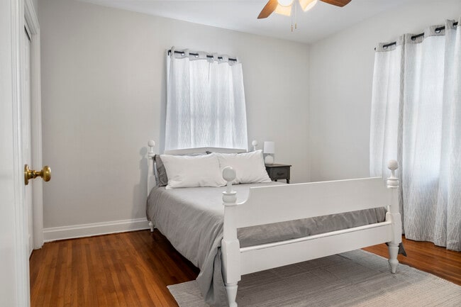 Building Photo - 1223 E Oakland Ave