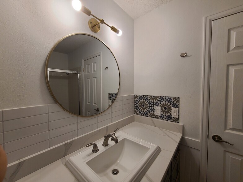 Building Photo - 2707 Valmont Rd #307A