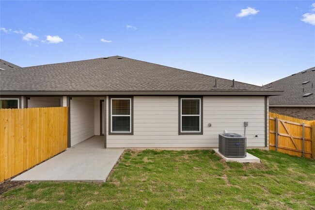 Building Photo - 18609 Cremello Dr