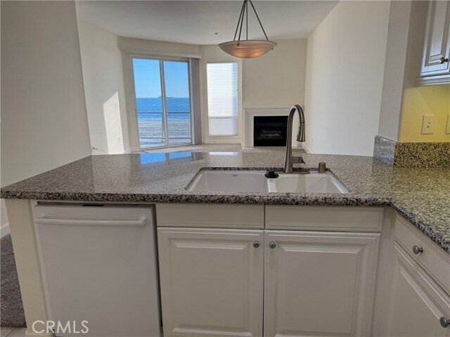 Building Photo - 1400 E Ocean Blvd